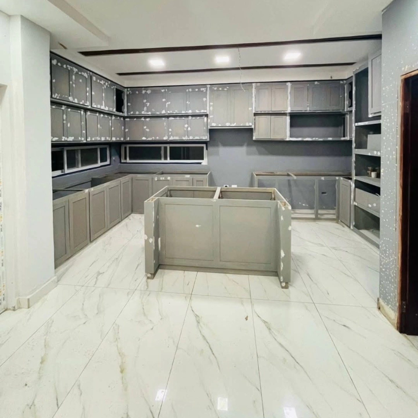 Se Vende Townhouse Nuevo En Residencial Villa Merendon