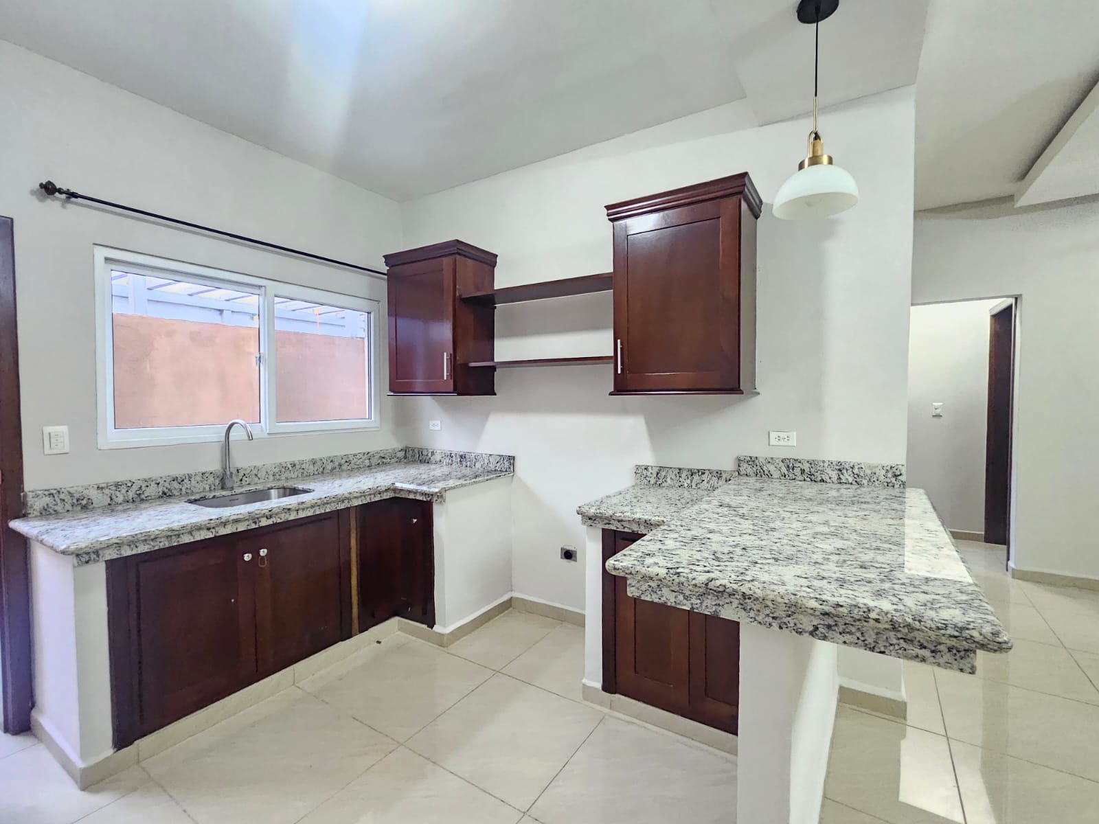 Se Alquila Apartamento en Sector Mackay