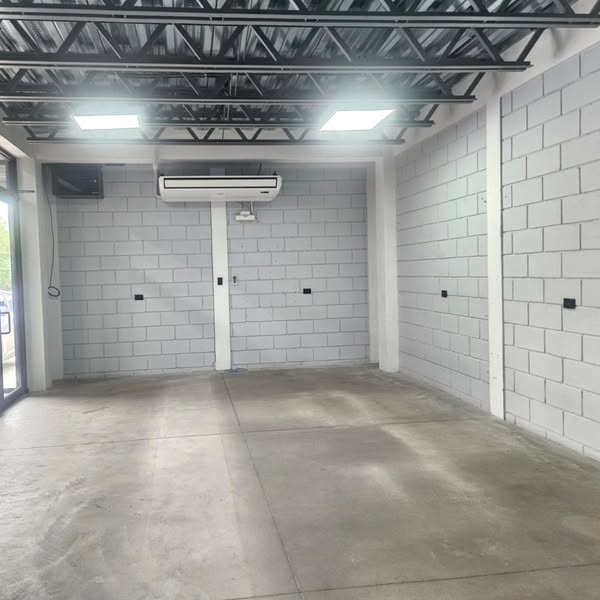 Se Alquilan Locales Comercial De 2 Niveles