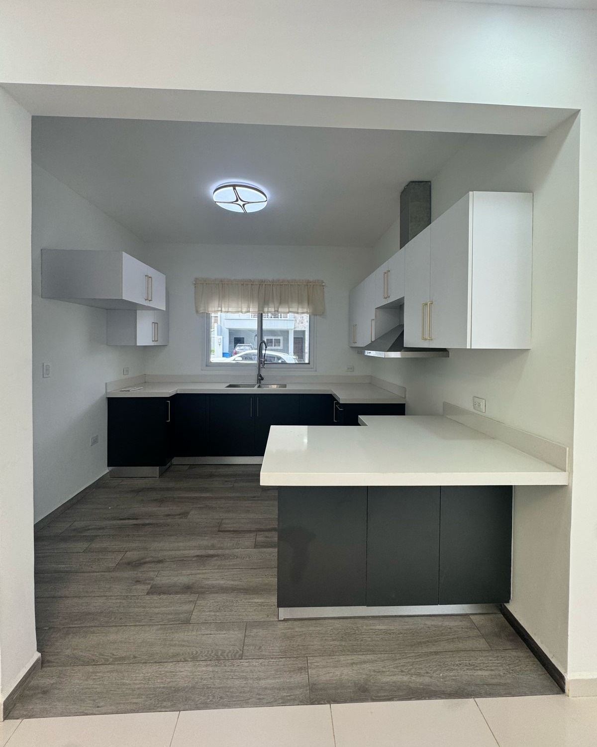 Se Alquila Casa Nueva En Residencial Altezza